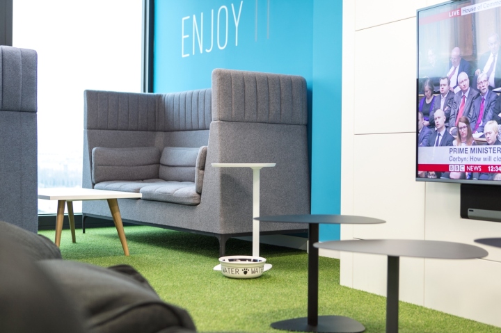 科技藍辦公室裝修,廣州辦公室裝修,辦公室設(shè)計,海博裝飾.jpg 科技藍辦公室裝修,廣州辦公室裝修,辦公室設(shè)計,海博裝飾.jpg