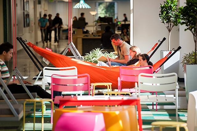 辦公室裝修設(shè)計(jì),簡(jiǎn)約辦公室裝修,廣州裝修設(shè)計(jì)公司,輕松辦公室裝修.jpg 辦公室裝修設(shè)計(jì),簡(jiǎn)約辦公室裝修,廣州裝修設(shè)計(jì)公司,輕松辦公室裝修.jpg