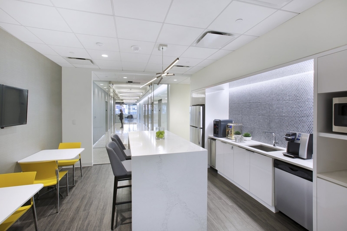 辦公室裝修設(shè)計,簡約辦公室裝修設(shè)計,廣州裝飾公司,海博裝飾.jpg 辦公室裝修設(shè)計,簡約辦公室裝修設(shè)計,廣州裝飾公司,海博裝飾.jpg