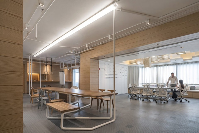 創(chuàng)意辦公室裝修設(shè)計(jì)風(fēng)格.jpg 創(chuàng)意辦公室裝修設(shè)計(jì)風(fēng)格.jpg