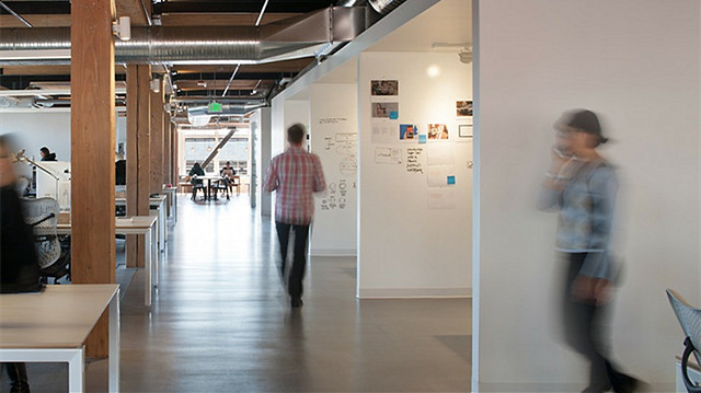 開放式辦公室裝修設(shè)計.jpg 開放式辦公室裝修設(shè)計.jpg