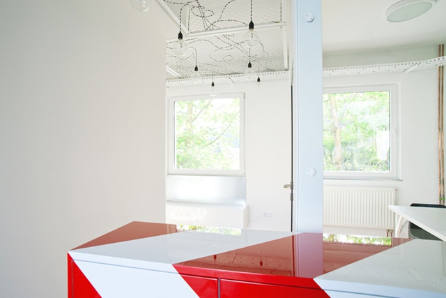 創(chuàng)意辦公室裝修設(shè)計(jì).jpg 創(chuàng)意辦公室裝修設(shè)計(jì).jpg