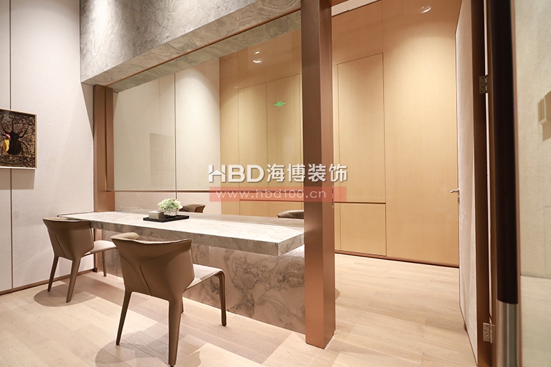 廣州售樓中心裝修設(shè)計.jpg 廣州售樓中心裝修設(shè)計.jpg